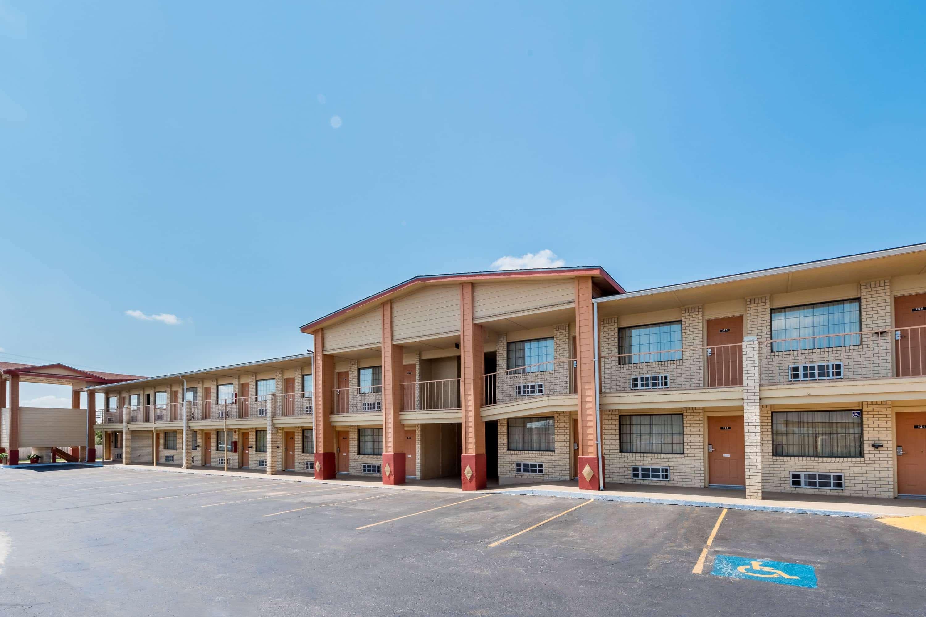 Super 8 By Wyndham Waco/Mall Area Tx Extérieur photo