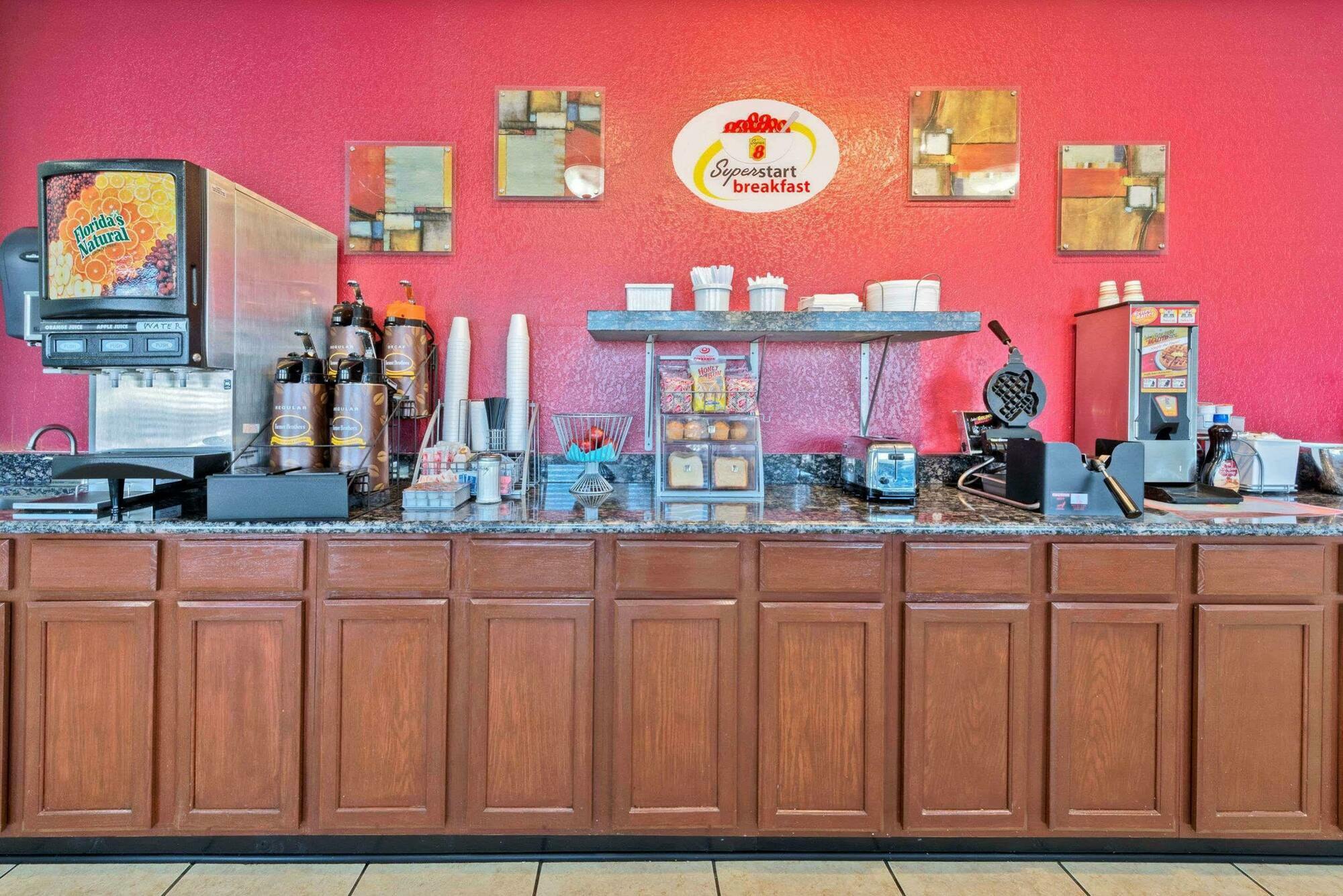 Super 8 By Wyndham Waco/Mall Area Tx Extérieur photo